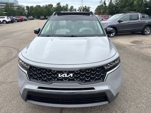 Used 2022 Kia Sorento S w/ Panoramic Sunroof Package AWD/4WD image 13