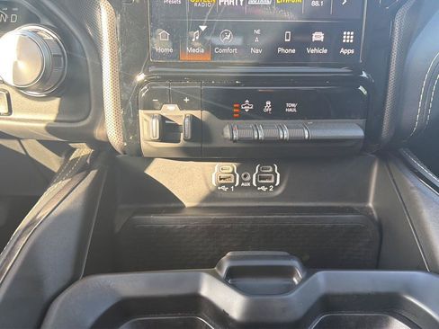 Used 2024 RAM 1500 Limited AWD/4WD image 21