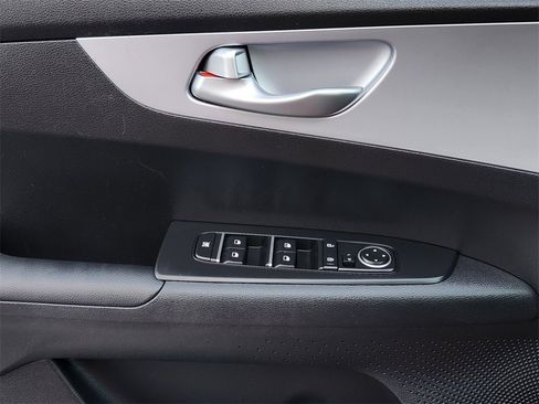 Certified 2024 Kia Forte LXS image 19