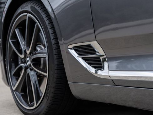 Used 2022 Bentley Continental GT image 15