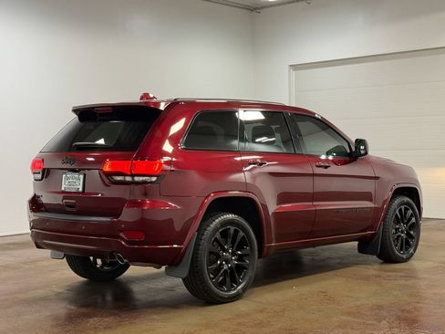 Used 2022 Jeep Grand Cherokee Laredo X AWD/4WD image 24