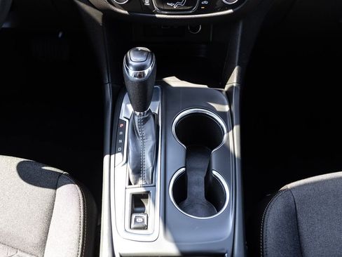 Used 2021 Chevrolet Equinox LT image 5