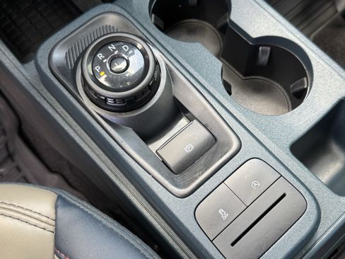 Used 2025 Ford Maverick Lariat AWD/4WD image 21