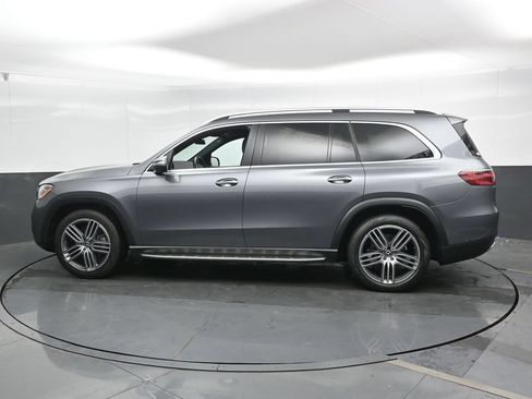 Used 2024 Mercedes-Benz GLS 450 4MATIC image 10