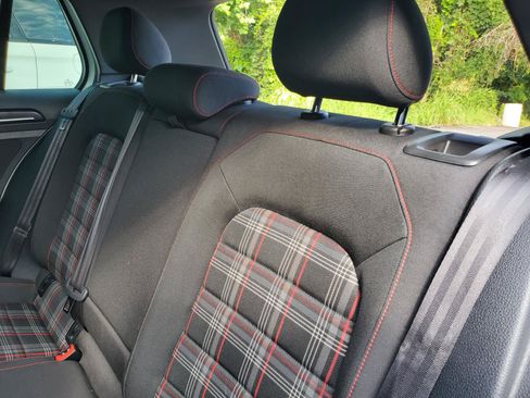 Used 2017 Volkswagen GTI S FWD image 26