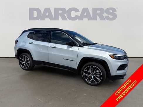 Used 2025 Jeep Compass Limited w/ Elite Group AWD/4WD image 1