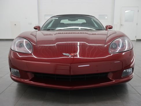 Used 2006 Chevrolet Corvette Convertible w/ Preferred Equipment Group RWD image 15