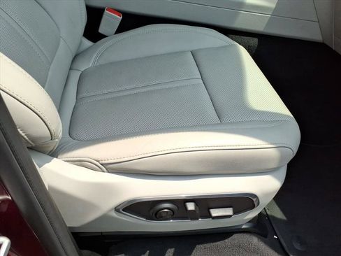 Used 2022 Jeep Wagoneer Series I w/ Convenience Group I AWD/4WD image 14