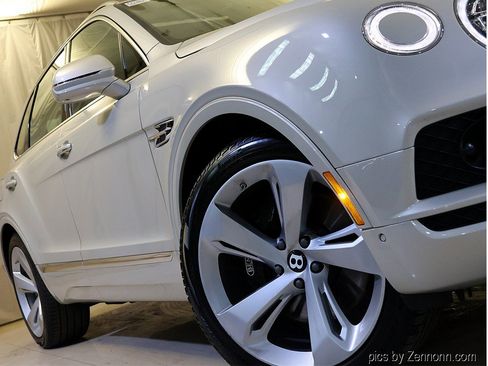 Used 2019 Bentley Bentayga AWD/4WD image 6