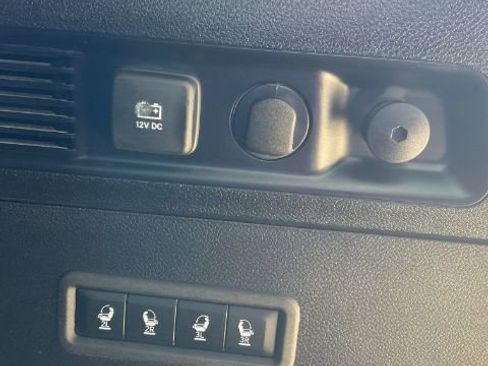Used 2024 Jeep Wagoneer Series III AWD/4WD image 12