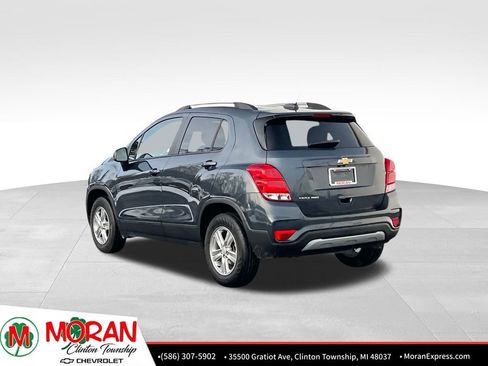 Certified 2022 Chevrolet Trax LT w/ LT Convenience Package image 4