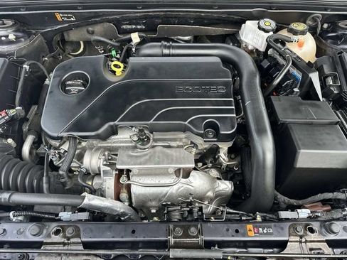 Used 2023 Chevrolet Malibu LT FWD image 10