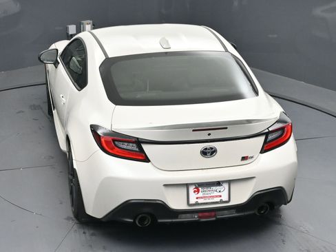 Certified 2024 Toyota GR86 Premium image 35