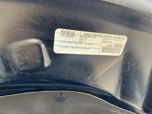 Used 2019 Jeep Grand Cherokee Limited image 24