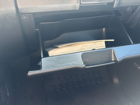 Used 2018 Chevrolet Silverado 1500 LT w/ Texas Edition image 6