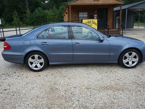 Used 2004 Mercedes-Benz E 500 4MATIC Sedan image 17