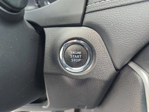 Used 2025 Toyota RAV4 XLE FWD image 24