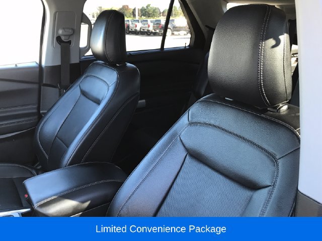Used 2023 Ford Explorer Limited AWD/4WD image 4
