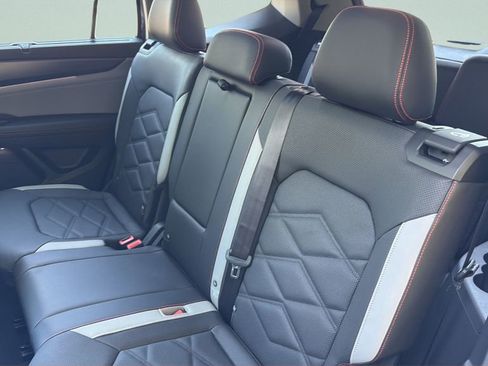 New 2026 Volkswagen Atlas Peak Edition AWD/4WD image 29