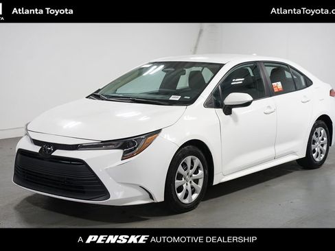 Certified 2024 Toyota Corolla LE image 1