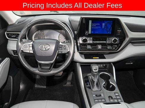 Certified 2024 Toyota Highlander XLE AWD/4WD image 7