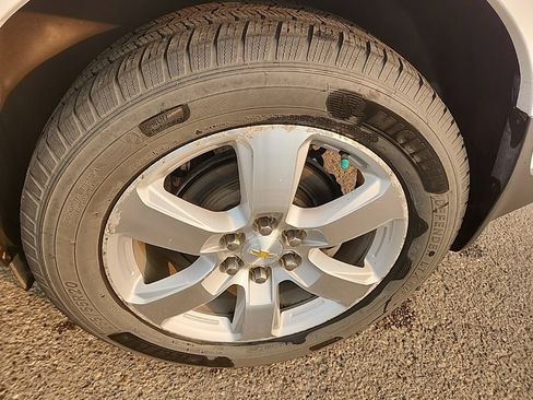 Used 2016 Chevrolet Traverse LTZ AWD/4WD image 38