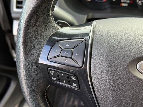 Used 2018 Ford Explorer Platinum image 21