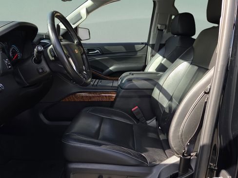 Used 2020 Chevrolet Tahoe Premier w/ RST Edition RWD image 10