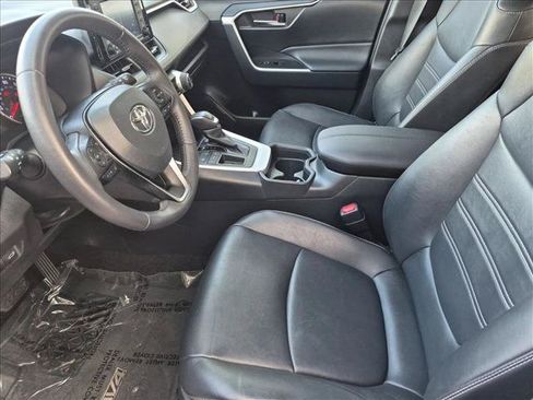 Used 2021 Toyota RAV4 XLE Premium FWD image 15