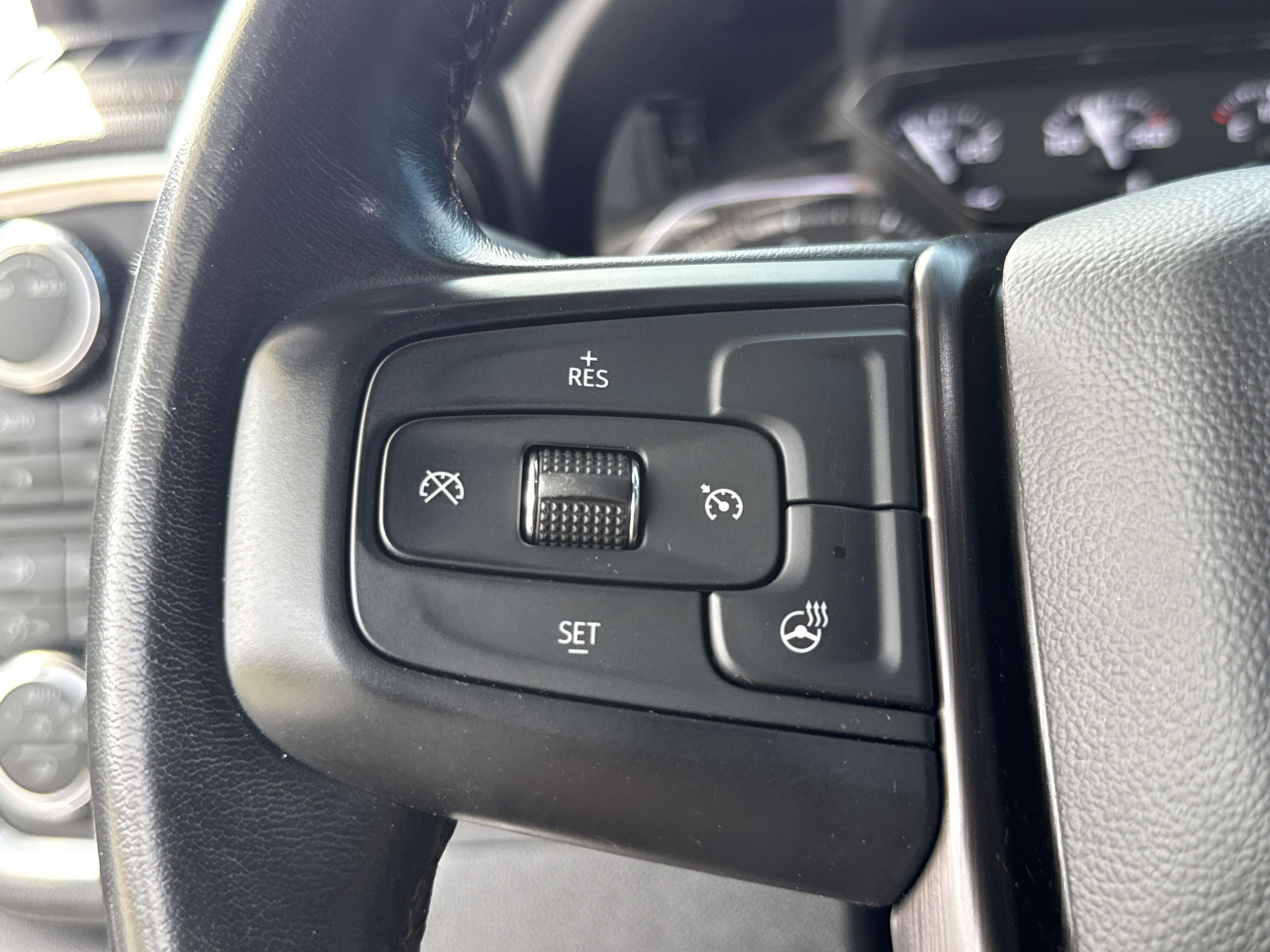 Used 2022 GMC Sierra 3500 AT4 w/ AT4 Preferred Package AWD/4WD image 21