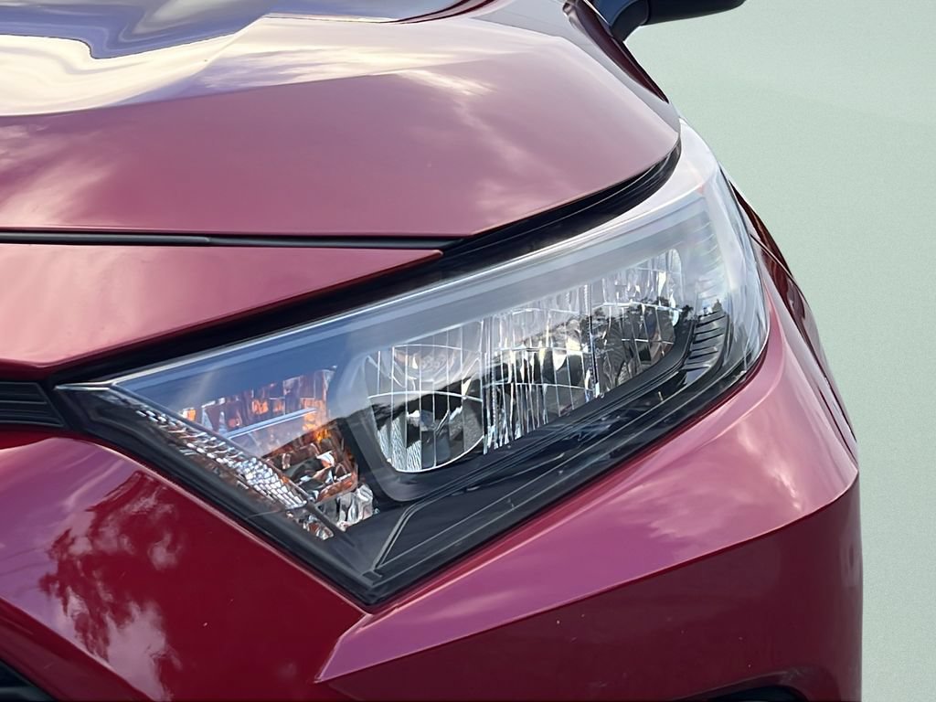 Used 2022 Toyota RAV4 LE AWD/4WD image 24