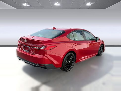 Used 2026 Toyota Camry SE FWD image 8