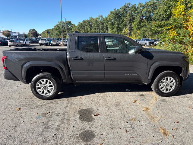 Used 2025 Toyota Tacoma SR5 AWD/4WD image 8