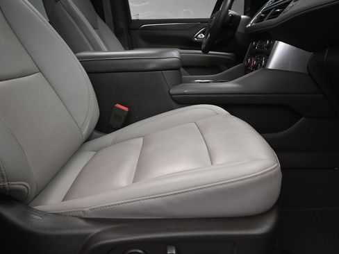 Used 2023 Chevrolet Tahoe LT w/ Luxury Package RWD image 25