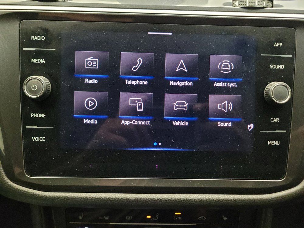 Used 2024 Volkswagen Tiguan SE FWD image 25