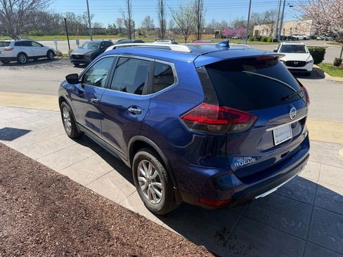 Used 2019 Nissan Rogue SV image 6