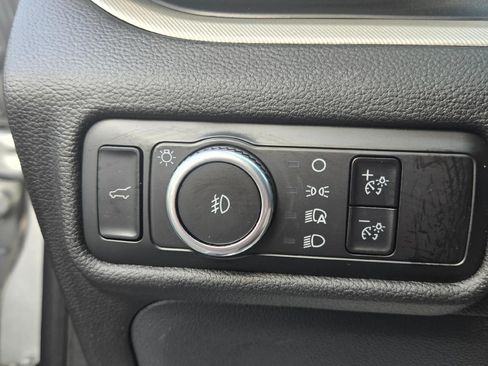 Used 2023 Ford Explorer XLT w/ Equipment Group 202A AWD/4WD image 14