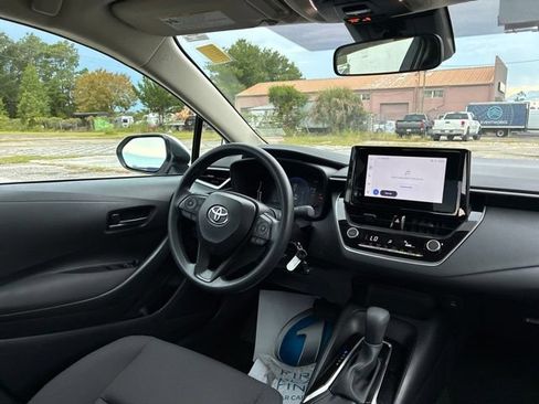 Used 2026 Toyota Corolla LE FWD image 25