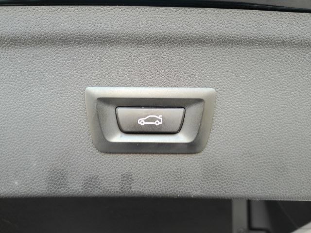 Used 2023 BMW iX xDrive50 AWD/4WD image 29