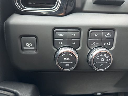 Certified 2025 GMC Sierra 2500 AT4X image 18