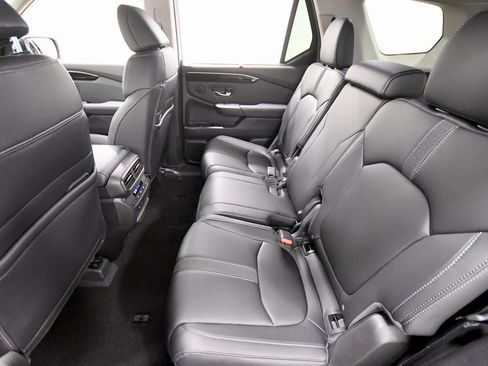 New 2025 Honda Pilot EX-L image 14