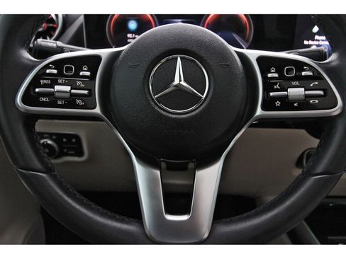 Used 2021 Mercedes-Benz GLA 250 image 17