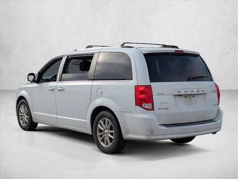 Used 2018 Dodge Grand Caravan SXT image 6