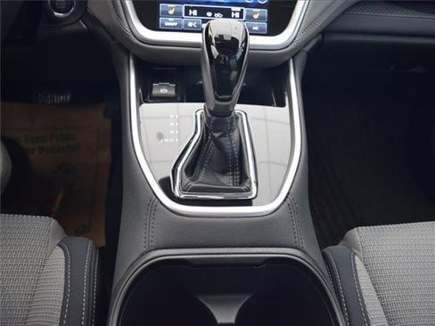 Used 2024 Subaru Outback Premium image 23