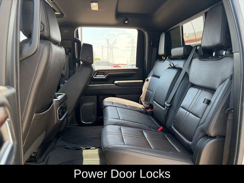 Used 2024 Chevrolet Silverado 2500 High Country w/ High Country Premium Package AWD/4WD image 31
