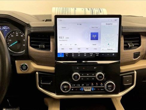 Used 2024 Ford Expedition Max Limited image 5