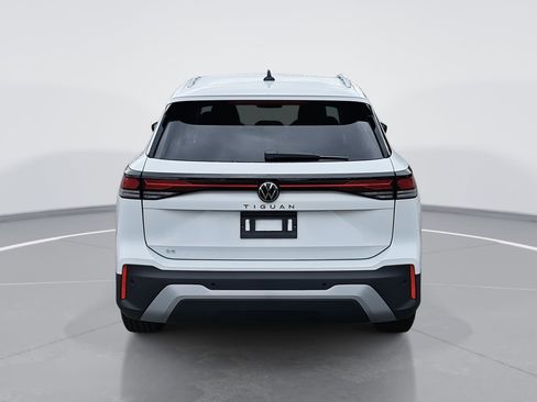 New 2026 Volkswagen Tiguan SE image 4