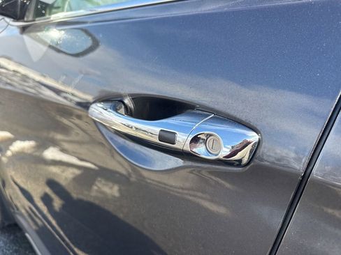 Used 2018 Hyundai Santa Fe Sport image 16