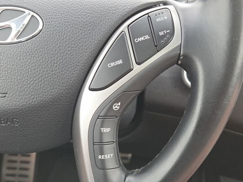 Used 2014 Hyundai Elantra GT w/ Option Group 03 FWD image 12