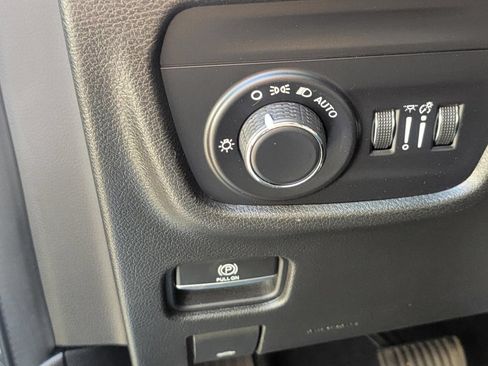 Used 2021 Jeep Grand Cherokee L Laredo AWD/4WD image 31